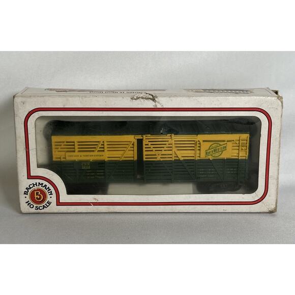BACHMANN HO 71500 CNW Chicago & North Western 41' STOCK CAR &box - Picture 1 of 10